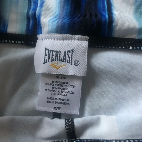 Like NEW never worn capri Leggings - Picture 6 of 6